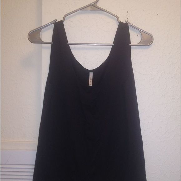 LEO & NICOLE SLEEVELESS CAMISOLE - Picture 1 of 3